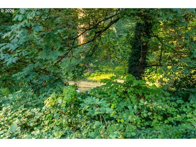 5618 CASCADE St, West Linn, OR 97068