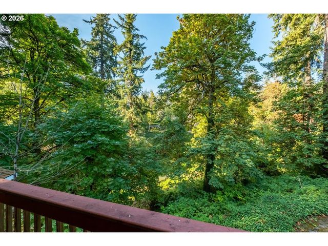 5618 CASCADE St, West Linn, OR 97068