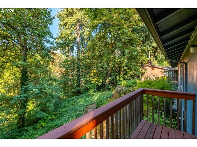 5618 CASCADE St, West Linn, OR 97068