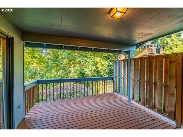 5618 CASCADE St, West Linn, OR 97068