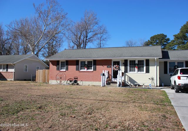 1033 Decatur Road, Jacksonville, NC 28540