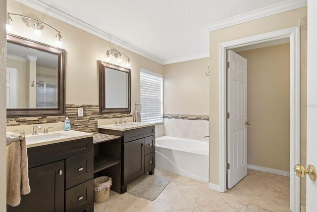384 WINGATE CIRCLE, Oldsmar, FL 34677