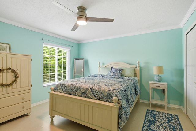 384 WINGATE CIRCLE, Oldsmar, FL 34677
