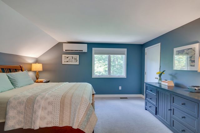 15 Fieldstone Dr, Winchester, MA 01890