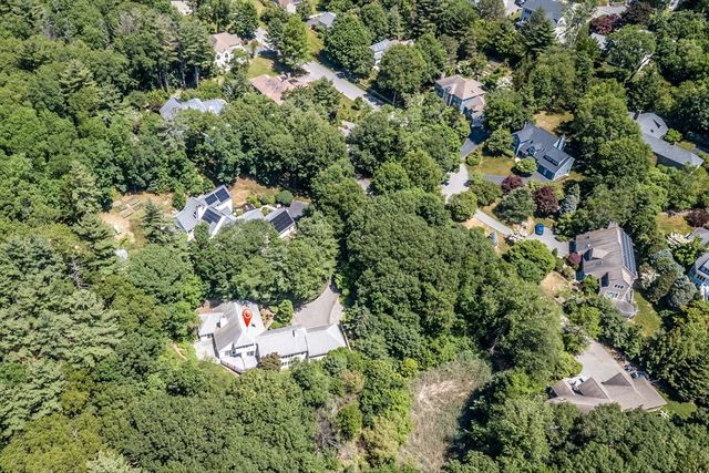 15 Fieldstone Dr, Winchester, MA 01890