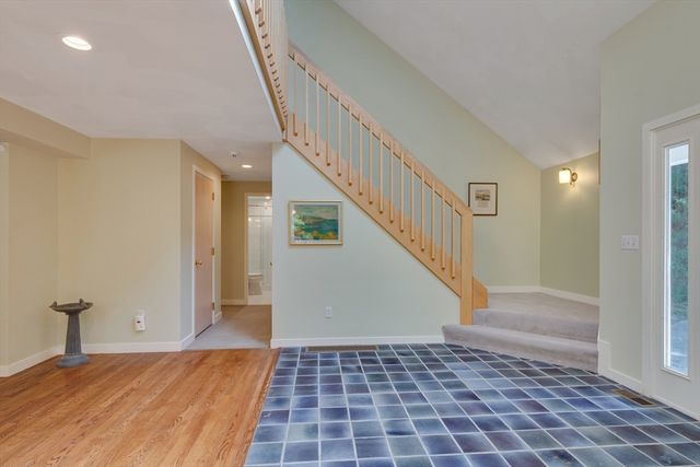 15 Fieldstone Dr, Winchester, MA 01890