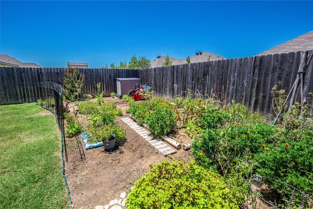 4028 Bravo Ranch Road, Waco, TX 76705
