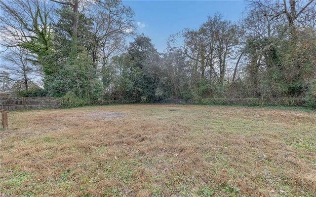 5513 S Greenefield DR, Portsmouth, VA 23703