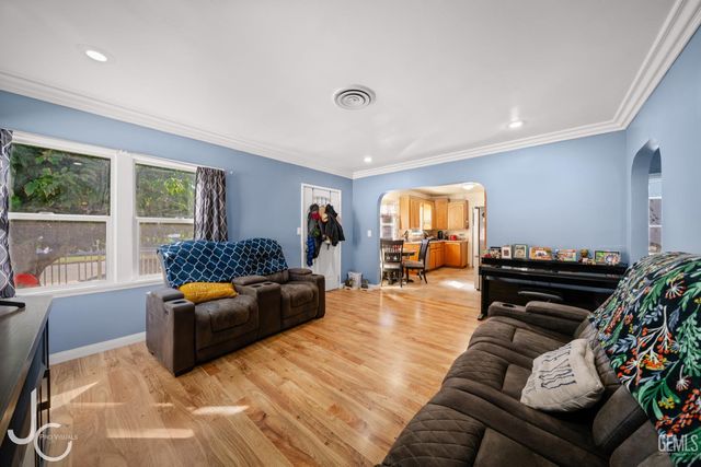 1601 Howard Avenue, Bakersfield, CA 93308