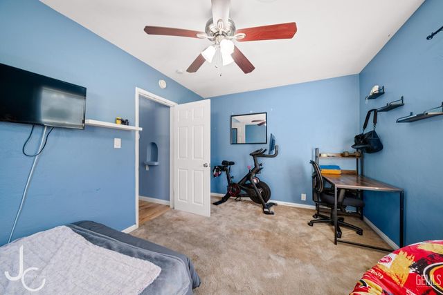 1601 Howard Avenue, Bakersfield, CA 93308