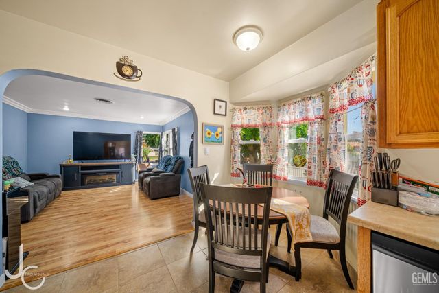 1601 Howard Avenue, Bakersfield, CA 93308