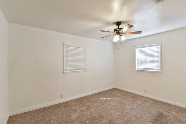 344 NW Renfro Street, Burleson, TX 76028