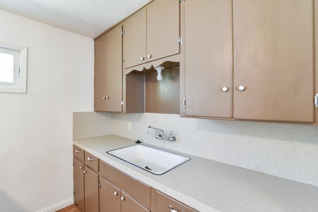 344 NW Renfro Street, Burleson, TX 76028