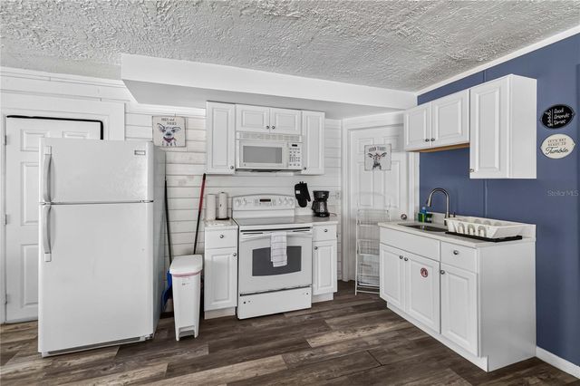 745 HILLVIEW DRIVE, Altamonte Springs, FL 32714