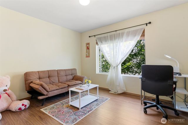 943 Candlestick Lane SW, Olympia, WA 98512