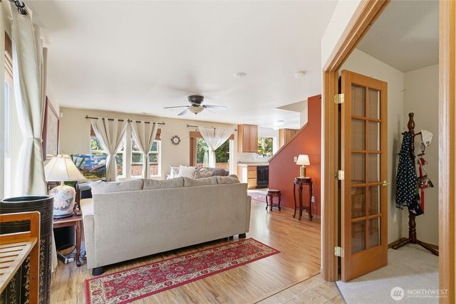 943 Candlestick Lane SW, Olympia, WA 98512