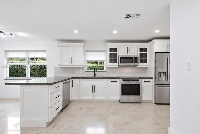 10830 SW 79th Ave, Miami, FL 33156