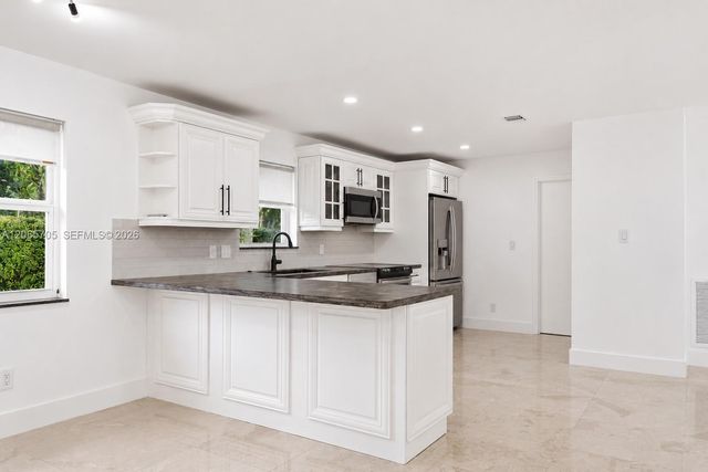 10830 SW 79th Ave, Miami, FL 33156