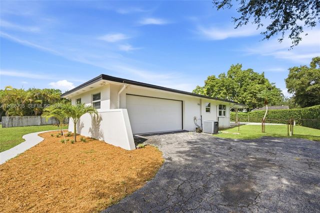 10830 SW 79th Ave, Miami, FL 33156