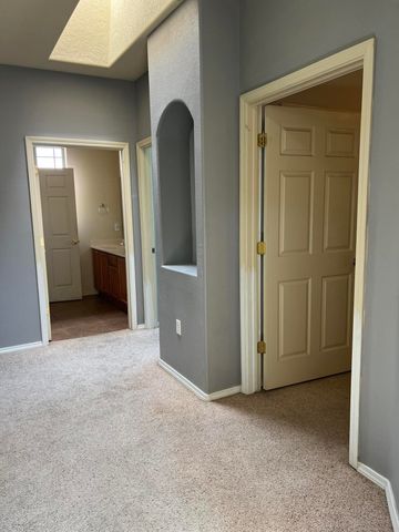 857 Loma Pinon Loop NE, Rio Rancho, NM 87144