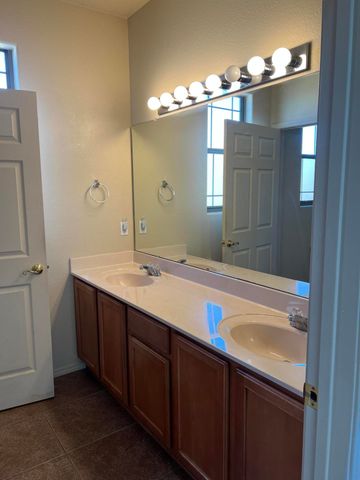 857 Loma Pinon Loop NE, Rio Rancho, NM 87144