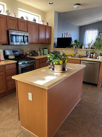 857 Loma Pinon Loop NE, Rio Rancho, NM 87144