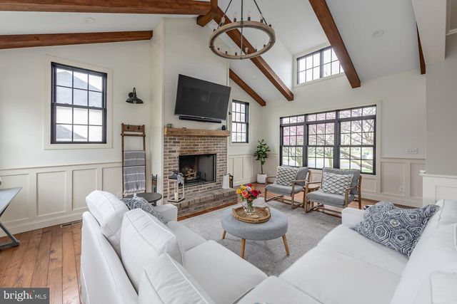 808 DERIUS DR, Mickleton, NJ 08056