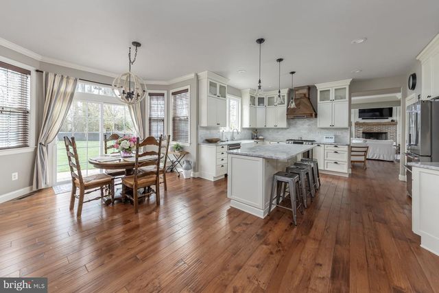 808 DERIUS DR, Mickleton, NJ 08056