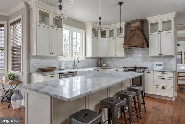 808 DERIUS DR, Mickleton, NJ 08056