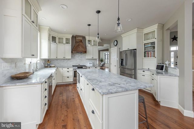 808 DERIUS DR, Mickleton, NJ 08056