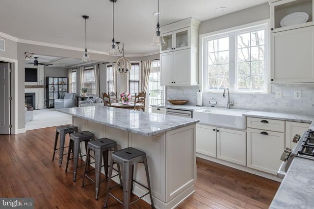 808 DERIUS DR, Mickleton, NJ 08056