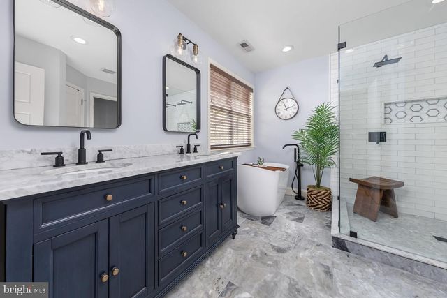 808 DERIUS DR, Mickleton, NJ 08056