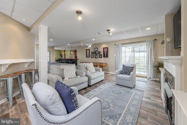 808 DERIUS DR, Mickleton, NJ 08056