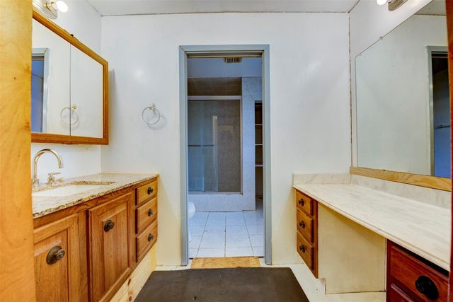 2180 Washington Avenue, Alvin, TX 77511