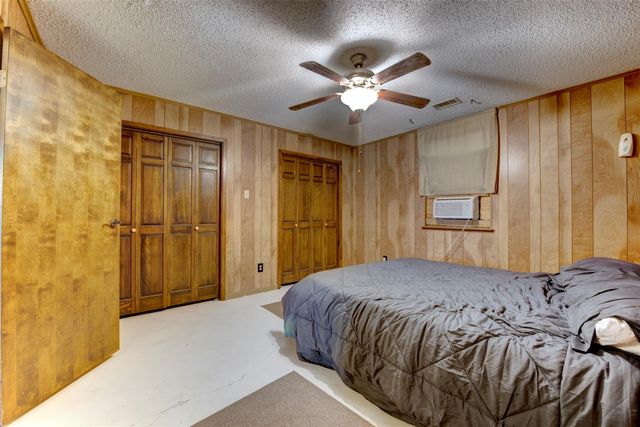 2180 Washington Avenue, Alvin, TX 77511