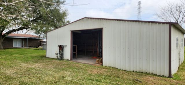 2180 Washington Avenue, Alvin, TX 77511