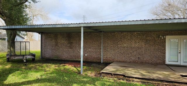 2180 Washington Avenue, Alvin, TX 77511