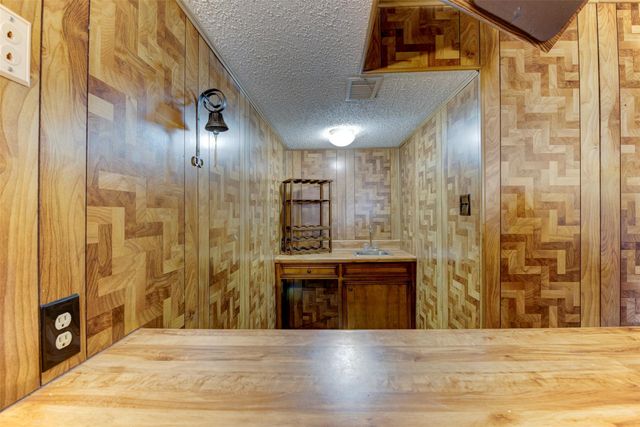 2180 Washington Avenue, Alvin, TX 77511