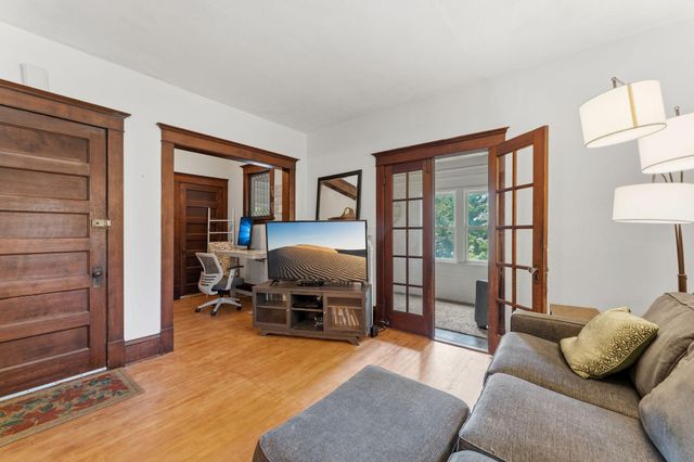 129 Arthur Avenue SE, Minneapolis, MN 55414