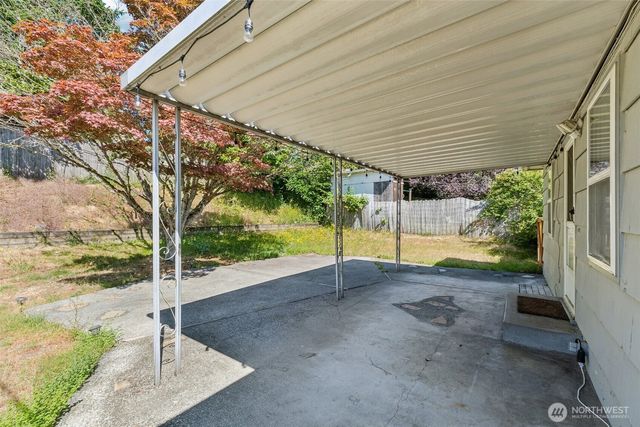 10235 33rd Avenue SW, Seattle, WA 98146