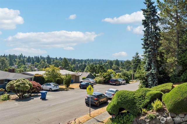10235 33rd Avenue SW, Seattle, WA 98146