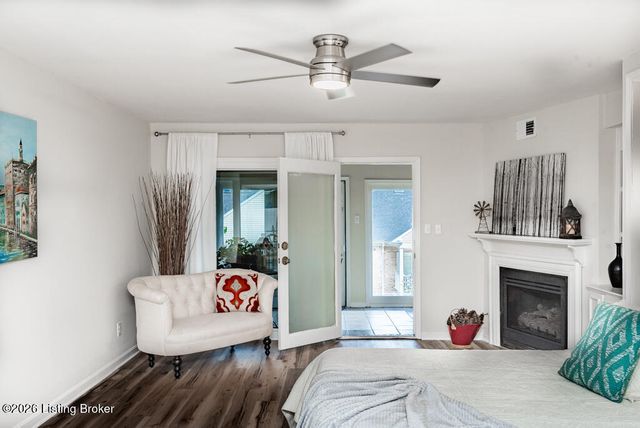 2726 Hollywood Terrace 124, Louisville, KY 40206