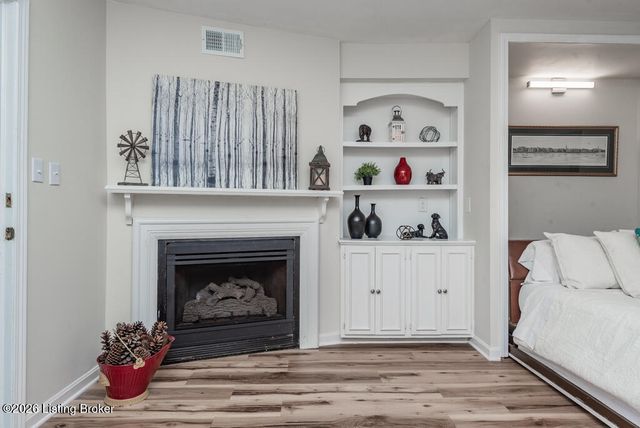 2726 Hollywood Terrace 124, Louisville, KY 40206