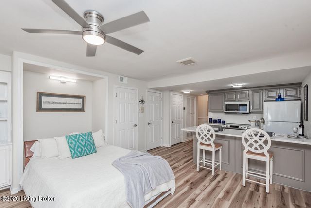 2726 Hollywood Terrace 124, Louisville, KY 40206