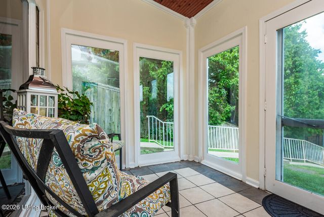 2726 Hollywood Terrace 124, Louisville, KY 40206