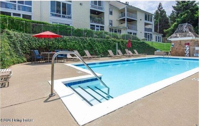 2726 Hollywood Terrace 124, Louisville, KY 40206