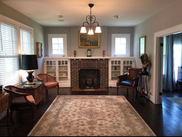 1001 S Locust Street, Clarksville, TX 75426