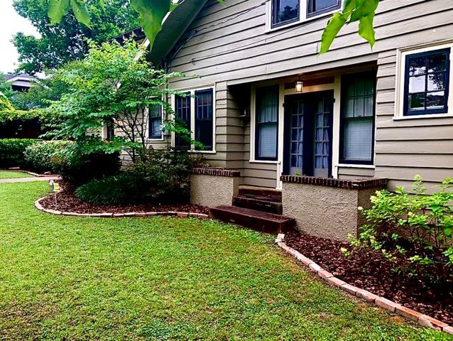 1001 S Locust Street, Clarksville, TX 75426