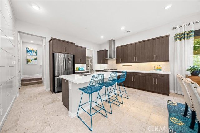 814 Beacon, Irvine, CA 92618