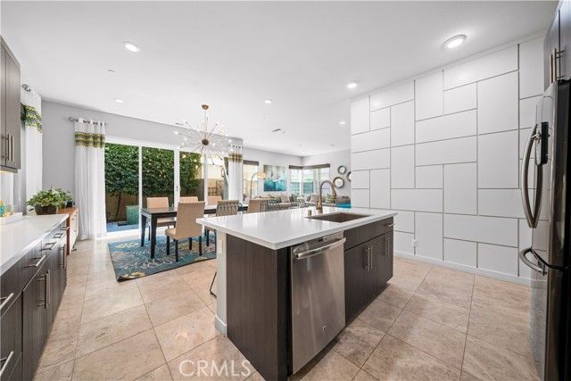 814 Beacon, Irvine, CA 92618